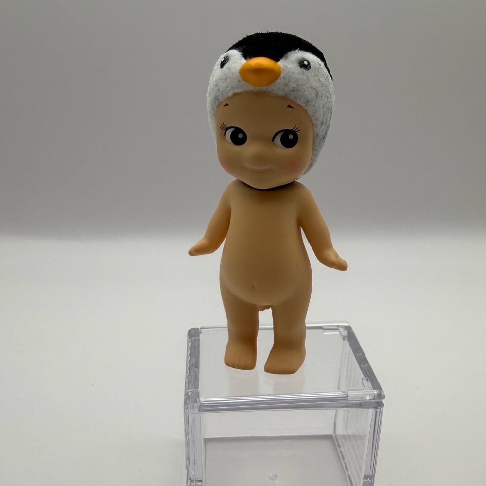 Custom Flocked Penguin Sonny Angel from Marine Series.